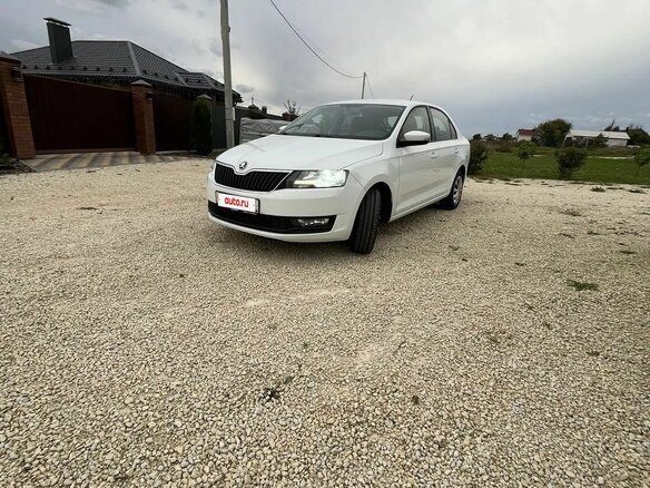 2019 Skoda Rapid I Рестайлинг, белый, 1295000 рублей - вид 4