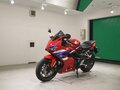 2025 Honda CB 650R, красный, 1020000 рублей - вид 2