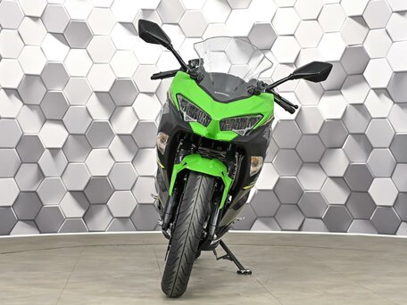 2023 Kawasaki Ninja 400, зелёный, 699000 рублей, вид 5