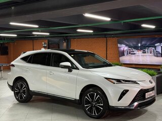 2023 Toyota Venza II, белый, 3350000 рублей, вид 3