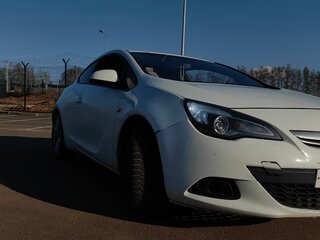 2012 Opel Astra GTC J Рестайлинг, белый, 475000 рублей, вид 2