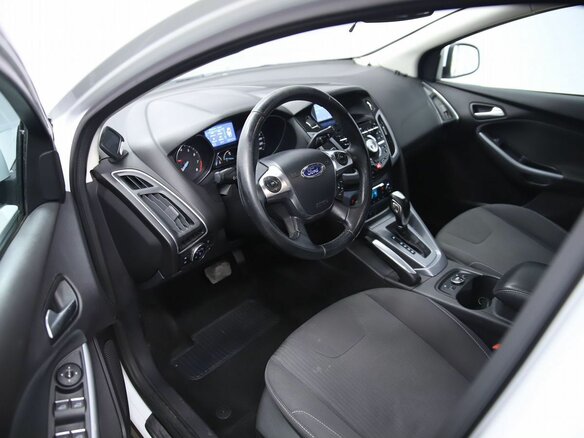 2011 Ford Focus III, белый, 470000 рублей - вид 9