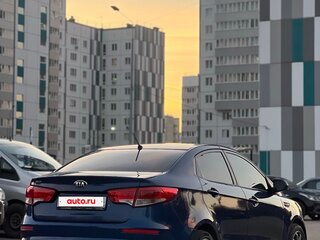 2016 Kia Rio III Рестайлинг, синий, 845000 рублей, вид 4