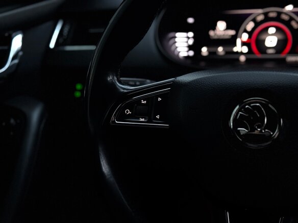 2018 Skoda Octavia III (A7) Рестайлинг, чёрный, 1200000 рублей - вид 31