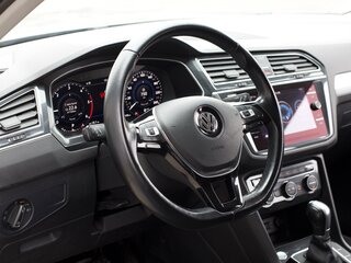 2018 Volkswagen Tiguan II, серебристый, 3150000 рублей, вид 5