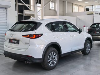 2025 Mazda CX-5 II Рестайлинг, белый, 4100000 рублей, вид 3
