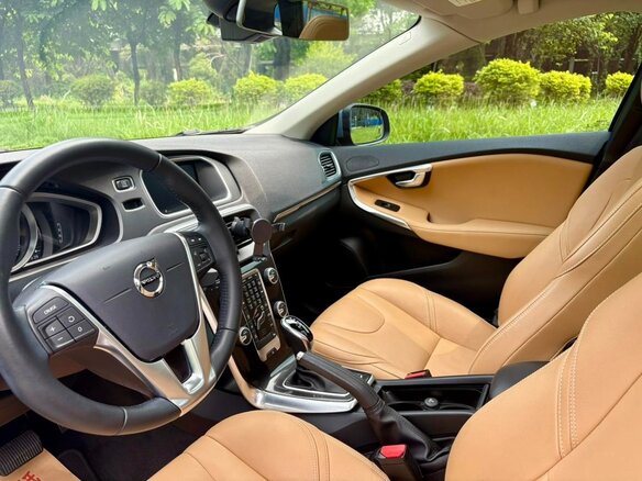 2019 Volvo V40 II Рестайлинг, голубой, 1040000 рублей - вид 12