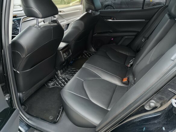 2019 Toyota Camry VIII (XV70), чёрный, 3200000 рублей - вид 9