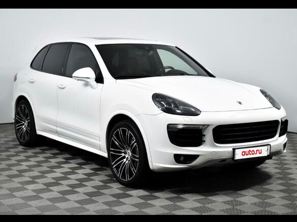 2015 Porsche Cayenne S II Рестайлинг (958), белый, 3890000 рублей - вид 1