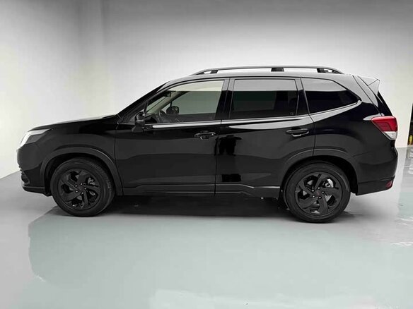 2024 Subaru Forester V Рестайлинг, чёрный, 3394000 рублей - вид 5