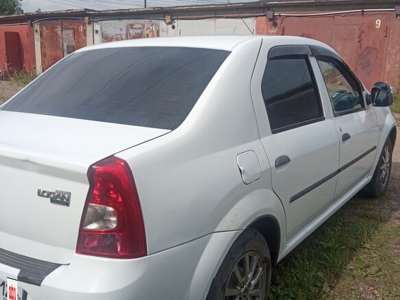 2011 Renault Logan I Рестайлинг, белый, 350000 рублей - вид 5