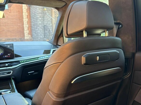 2023 BMW X7 40i I (G07) Рестайлинг, чёрный, 11200000 рублей - вид 15