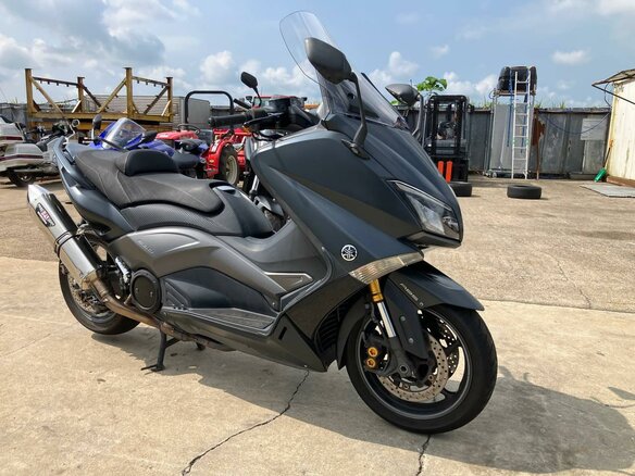 2015 Yamaha TMAX, серый - вид 4