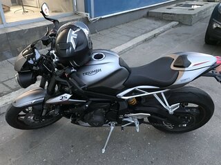 2017 Triumph Street Triple, серый, 800000 рублей, вид 2