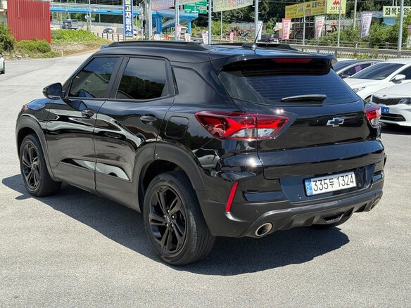 2022 Chevrolet TrailBlazer III, чёрный, 1786000 рублей - вид 5