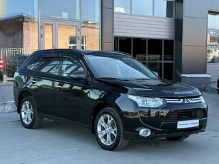 2012 Mitsubishi Outlander III, чёрный, 1365000 рублей, вид 3