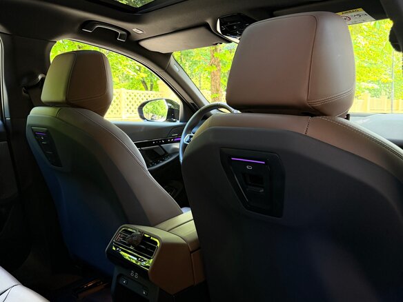 2024 BMW 5 серии 520i VIII (G60/G61/G68), синий, 6850000 рублей - вид 21