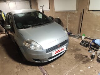 2008 Fiat Punto III Grande Punto, серебристый, 240000 рублей, вид 3