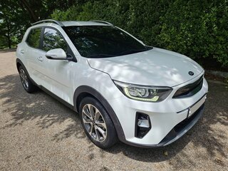 2020 Kia Stonic I, белый, 1201000 рублей, вид 3