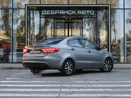 2012 Kia Rio 4-speed III, серый, 845000 рублей, вид 3