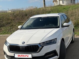 2021 Skoda Octavia IV (A8), белый, 2290000 рублей, вид 4