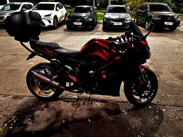 2011 Yamaha FZ1, красный, 750000 рублей - вид 6