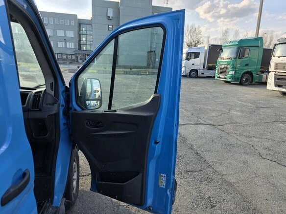 2021 Ford Transit, синий, 2875000 рублей - вид 10