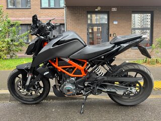 2023 KTM 390 Duke, чёрный, 460000 рублей, вид 1