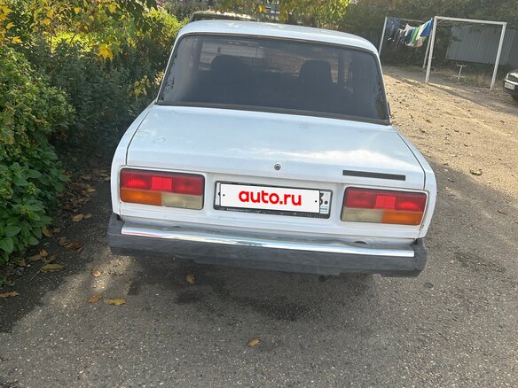 2004 Lada (ВАЗ) 2107, белый, 120000 рублей - вид 3