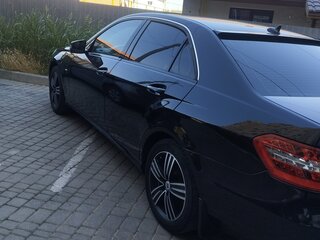 2010 Mercedes-Benz E-Класс 200 5G-Tronic IV (W212, S212, C207), чёрный, 1350000 рублей, вид 4