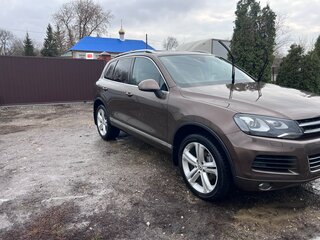 2012 Volkswagen Touareg II, коричневый, 2650000 рублей, вид 2