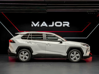 2020 Toyota RAV4 V (XA50), белый, 3120000 рублей, вид 4
