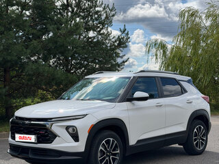 2023 Chevrolet TrailBlazer III Рестайлинг, белый, 1850000 рублей, вид 1