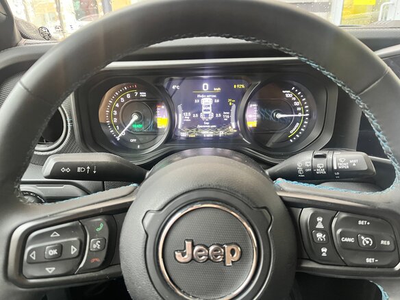 2024 Jeep Wrangler 4xe IV (JL) Рестайлинг, серебристый, 5999999 рублей - вид 15