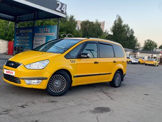 2014 Ford Galaxy II Рестайлинг, жёлтый, 600000 рублей, вид 2