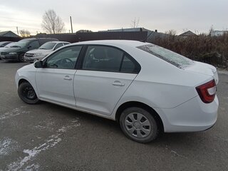 2017 Skoda Rapid I Рестайлинг, белый, 650000 рублей, вид 4