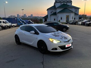 2013 Opel Astra GTC J Рестайлинг, белый, 900000 рублей, вид 2