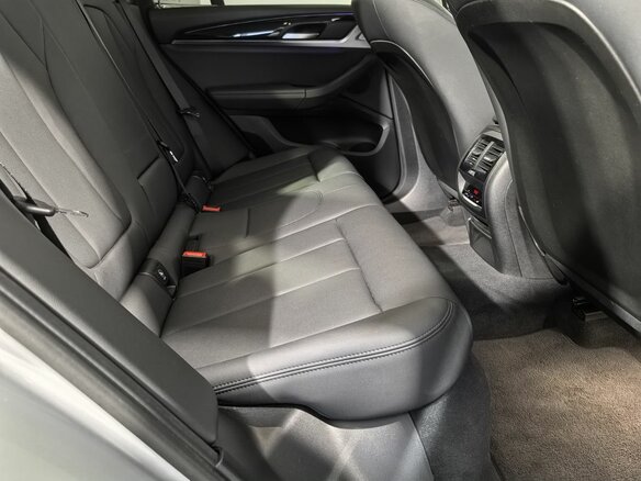 2018 BMW X3 20i xDrive III (G01), серебристый, 3150000 рублей - вид 15