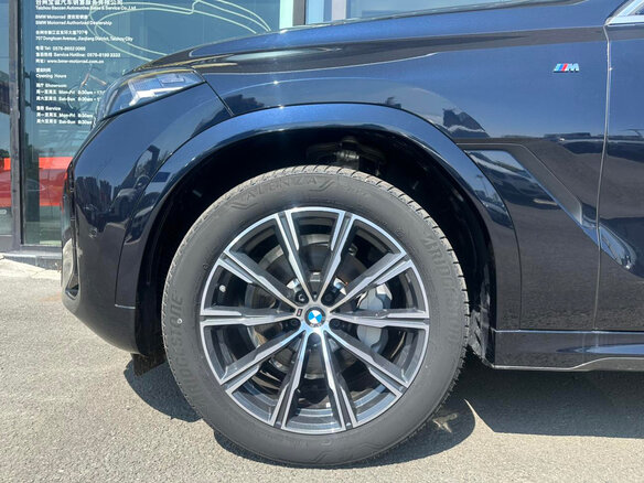 2026 BMW X6 30i III (G06) Рестайлинг, чёрный, 10763725 рублей - вид 13