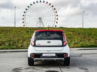 2018 Kia Soul II Рестайлинг, белый, 1680000 рублей, вид 4