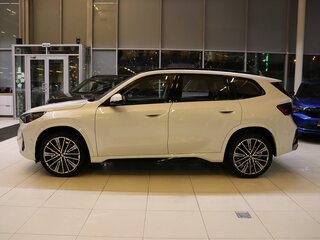 2025 BMW X1 Long 25Li xDrive III (U11/U12), белый, 6540000 рублей, вид 5