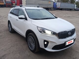 2019 Kia Sorento III Prime Рестайлинг, белый, 2650000 рублей, вид 3