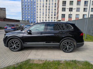 2020 Volkswagen Tiguan L II (China Market), чёрный, 3840000 рублей, вид 4