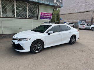 2018 Toyota Camry VIII (XV70), белый, 1920000 рублей, вид 1