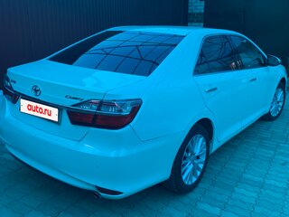 2015 Toyota Camry VII (XV50) Рестайлинг, белый, 1400000 рублей, вид 4