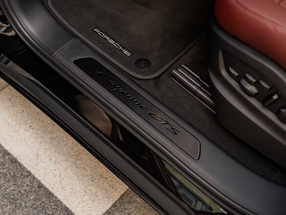 2026 Porsche Cayenne GTS III Рестайлинг, чёрный, 24900000 рублей - вид 14