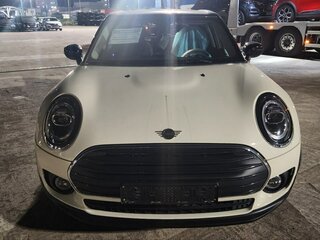 2020 Mini Clubman Cooper II Рестайлинг, белый, 2500000 рублей, вид 2