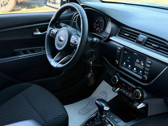 2018 Kia Rio X-Line IV, белый, 1525000 рублей - вид 14