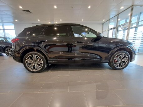 2026 Audi Q5 L III (GU), чёрный, 6200000 рублей, вид 4