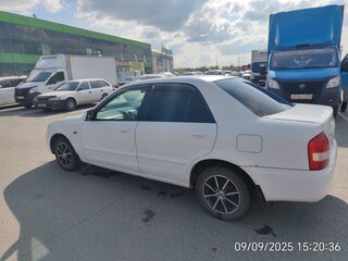 2001 Mazda Familia VIII (BJ), белый, 200000 рублей, вид 4